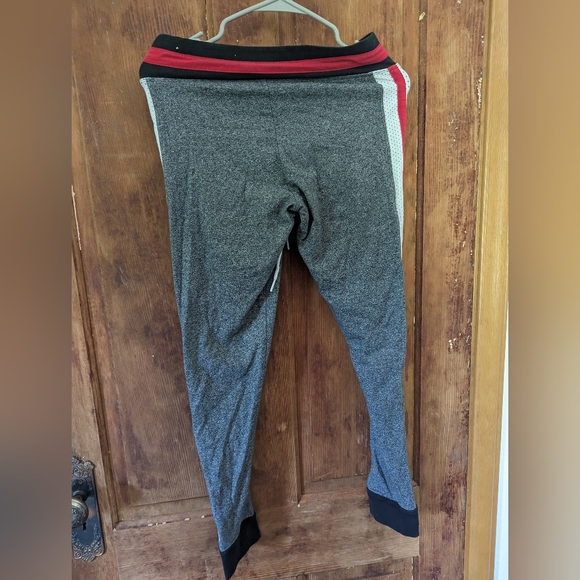 Pants size small - Picture 2 of 3